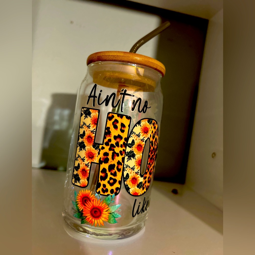 16 oz NEW Handmade Glass Cup With Wooden Lid. Ain’t No Hood Like MotherHood